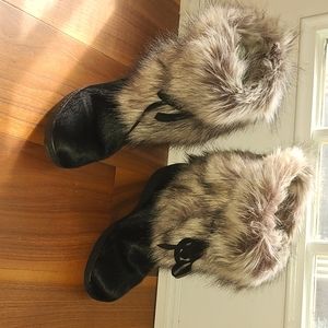 Oscar fur (faux) boots - size 39, new without box